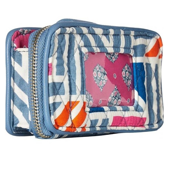 Vera Bradley NEW Women RFID Smartphone Wristlet Blue Geo Medallions One Size - Picture 2 of 5